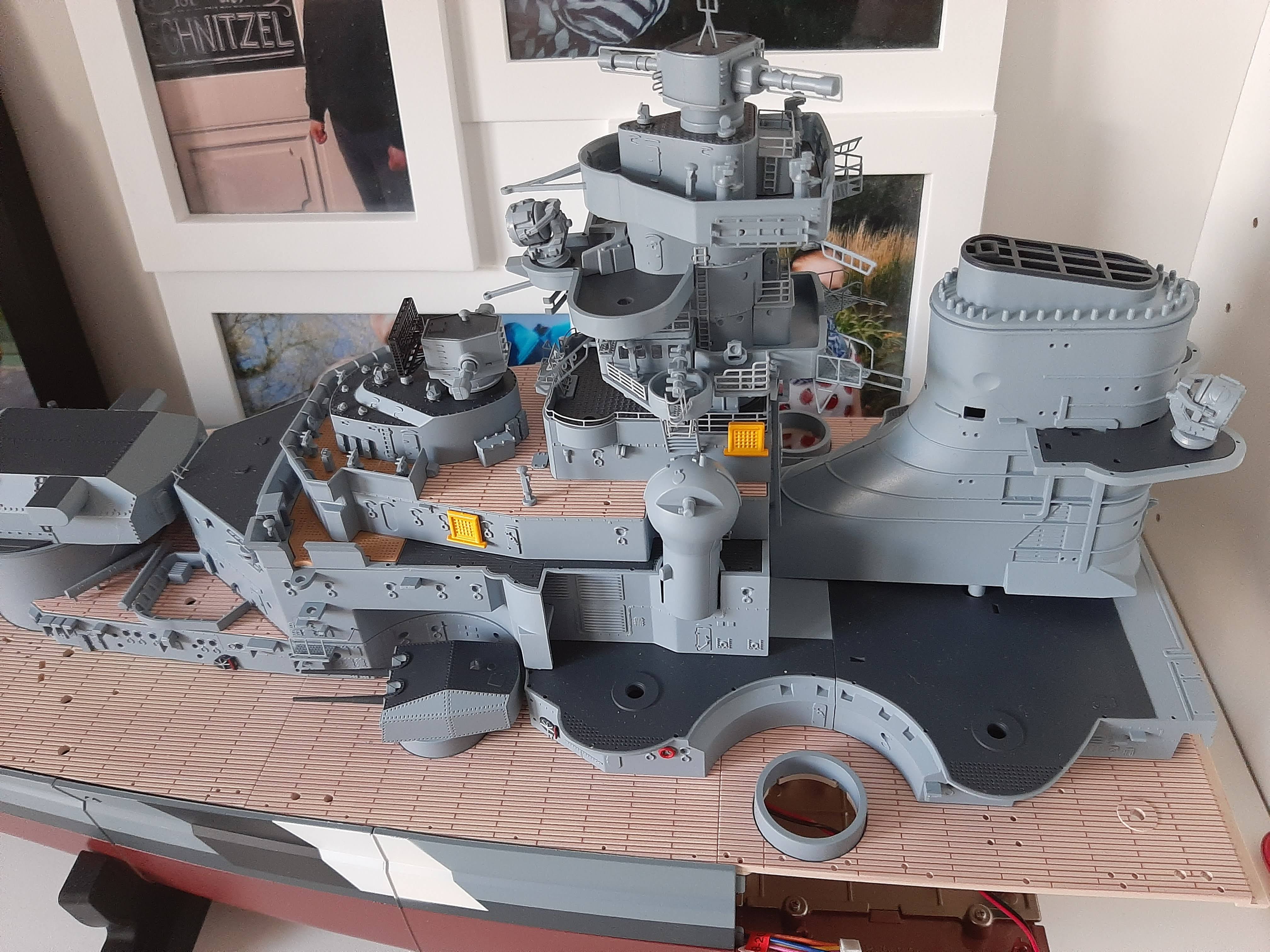 Die Aufbauten der Bismarck